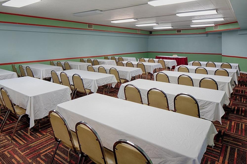 Hotel Hawthorn Extended By Wyndham Chambersburg